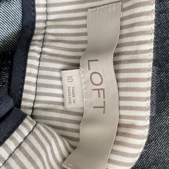 LOFT pants- missing inside button - Picture 4 of 5